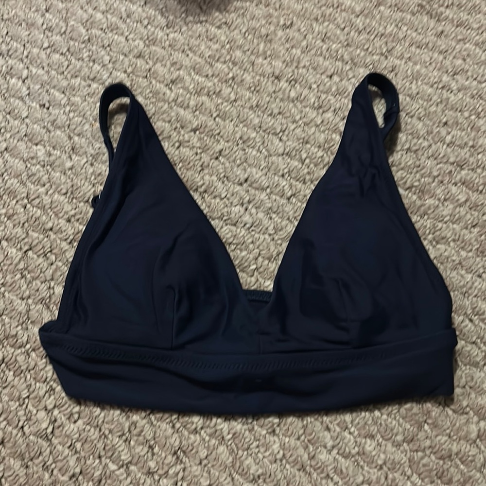 Aerie swim top! Super flattering cut !
